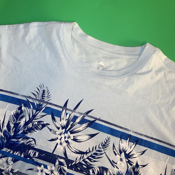 Tommy Bahama Mens Large Blue Short Sleeve Beach Graphic Floral Print‎ T Shirt - Picture 1 of 6